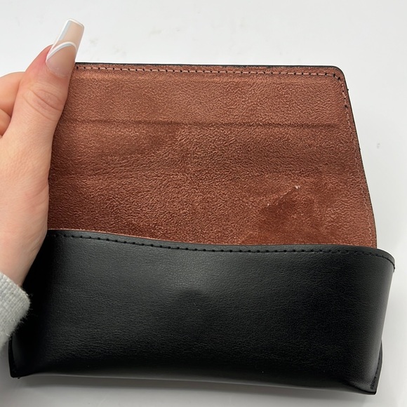 Bally Sunglass Case - Picture 6 of 7